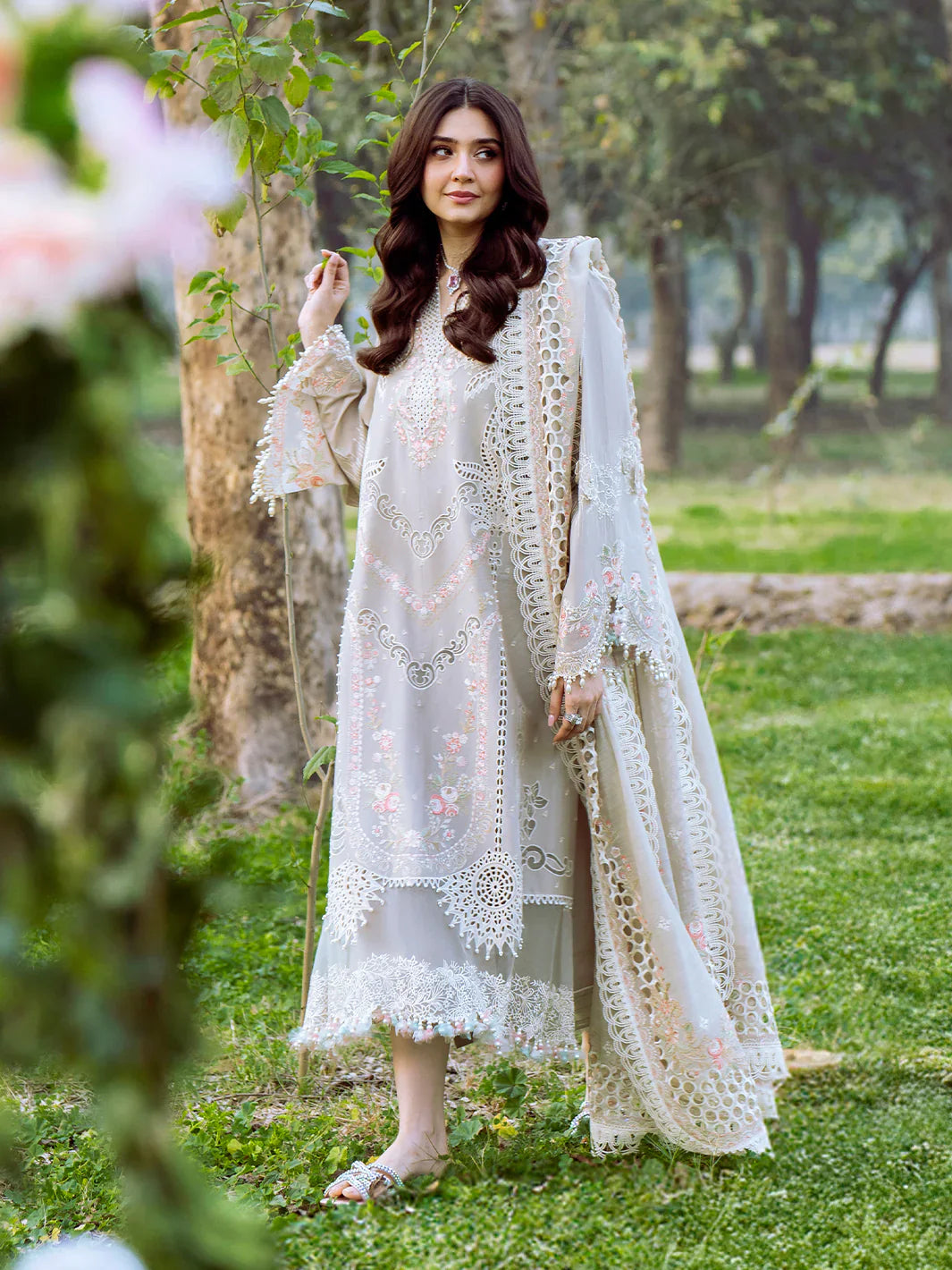 Binilyas Fareesia Luxury Embroidered Lawn 3pc