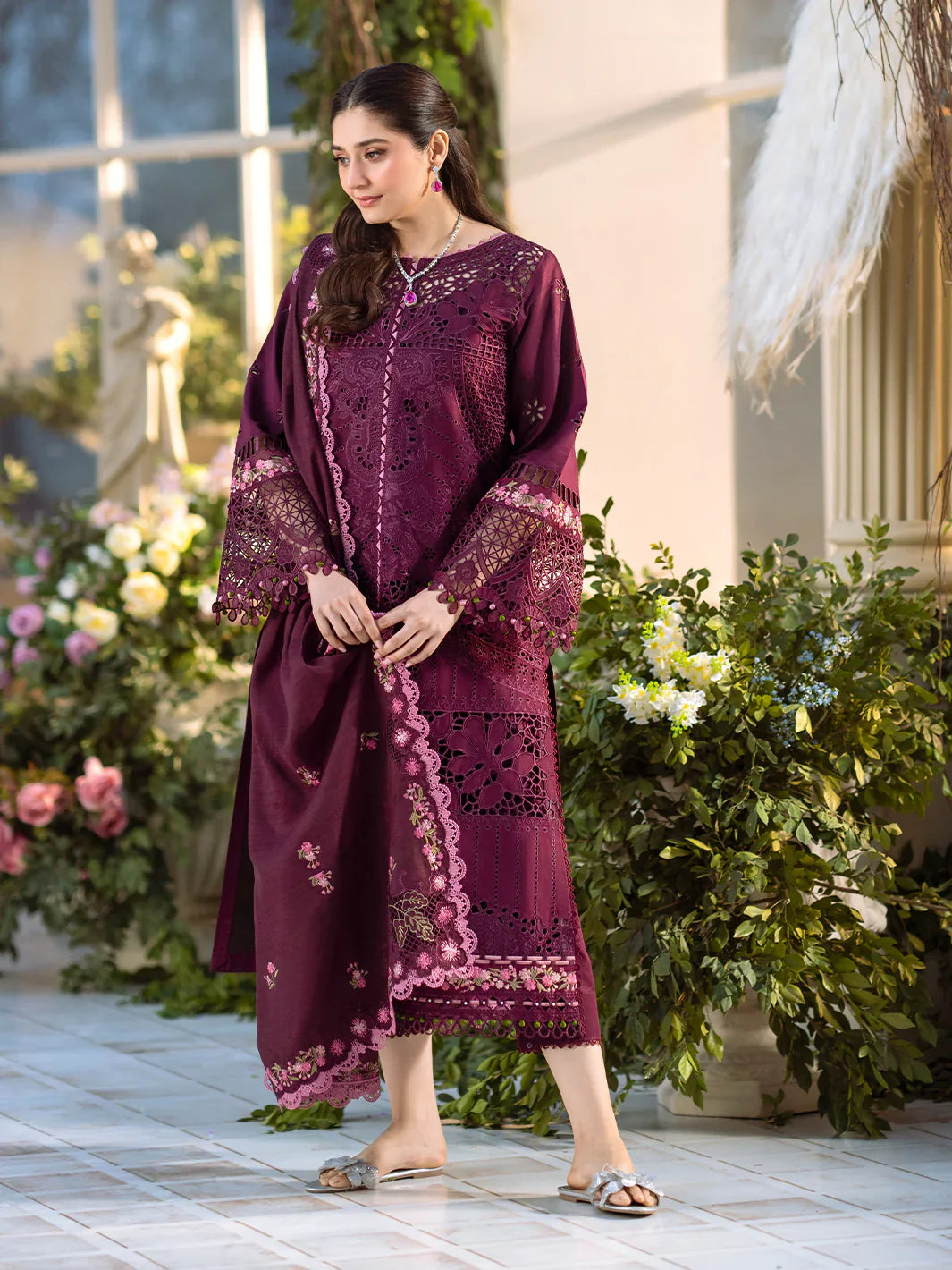 Binilyas Fareesia Luxury Embroidered Lawn 3pc