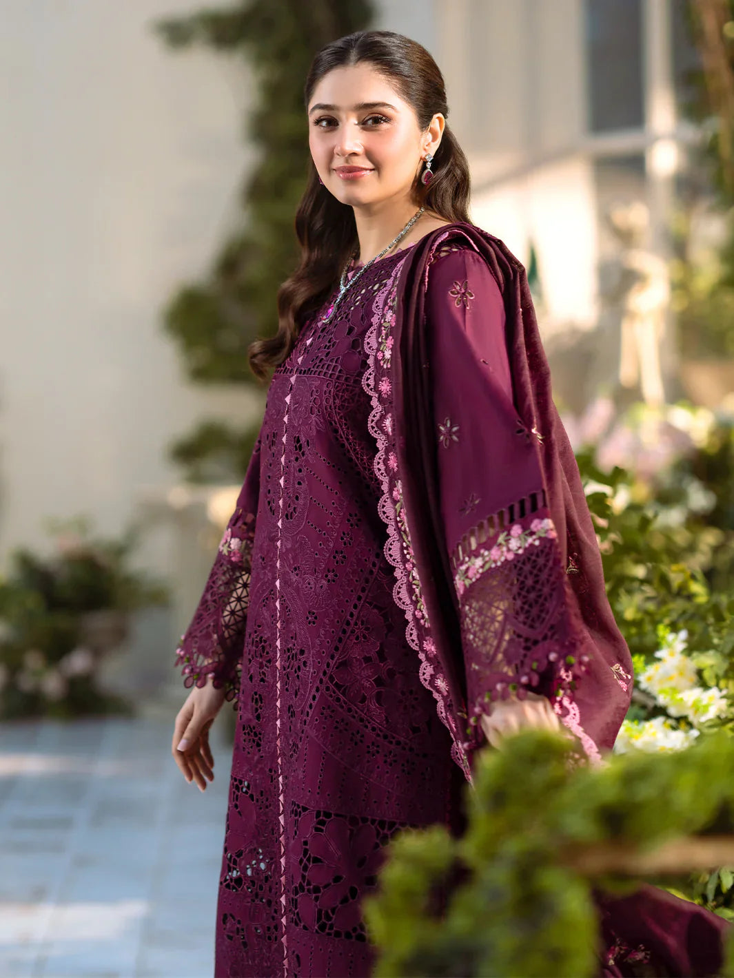 Binilyas Fareesia Luxury Embroidered Lawn 3pc