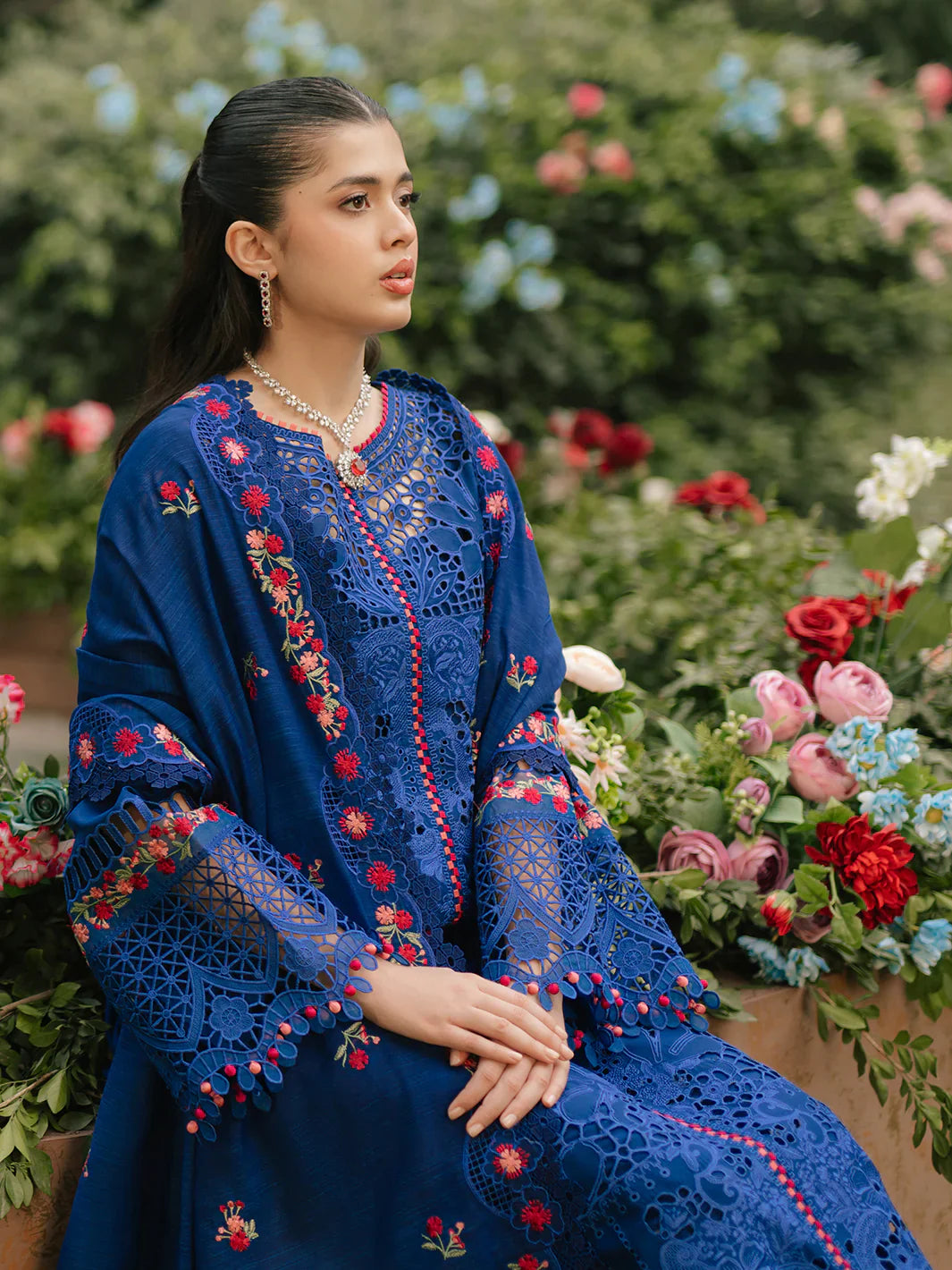 Binilyas Fareesia Luxury Embroidered Lawn 3pc