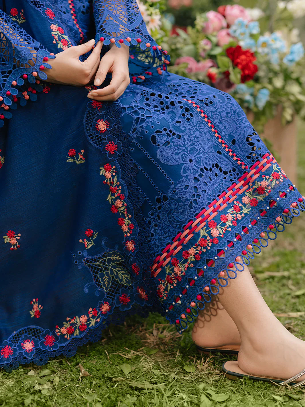 Binilyas Fareesia Luxury Embroidered Lawn 3pc
