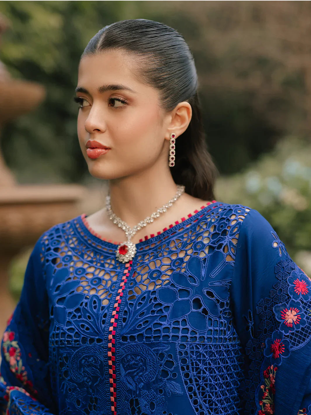 Binilyas Fareesia Luxury Embroidered Lawn 3pc