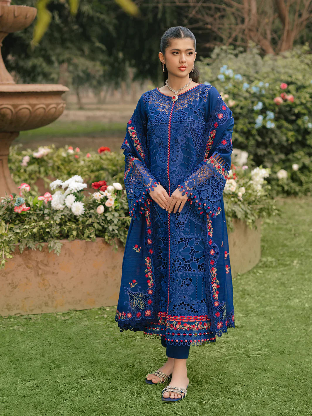 Binilyas Fareesia Luxury Embroidered Lawn 3pc