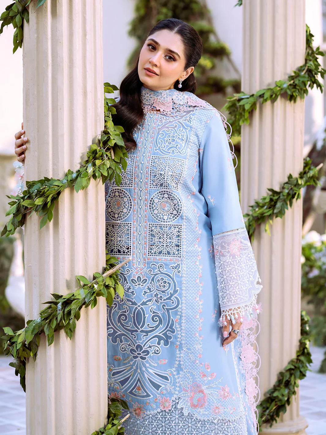 Binilyas Fareesia Luxury Embroidered Lawn 3pc