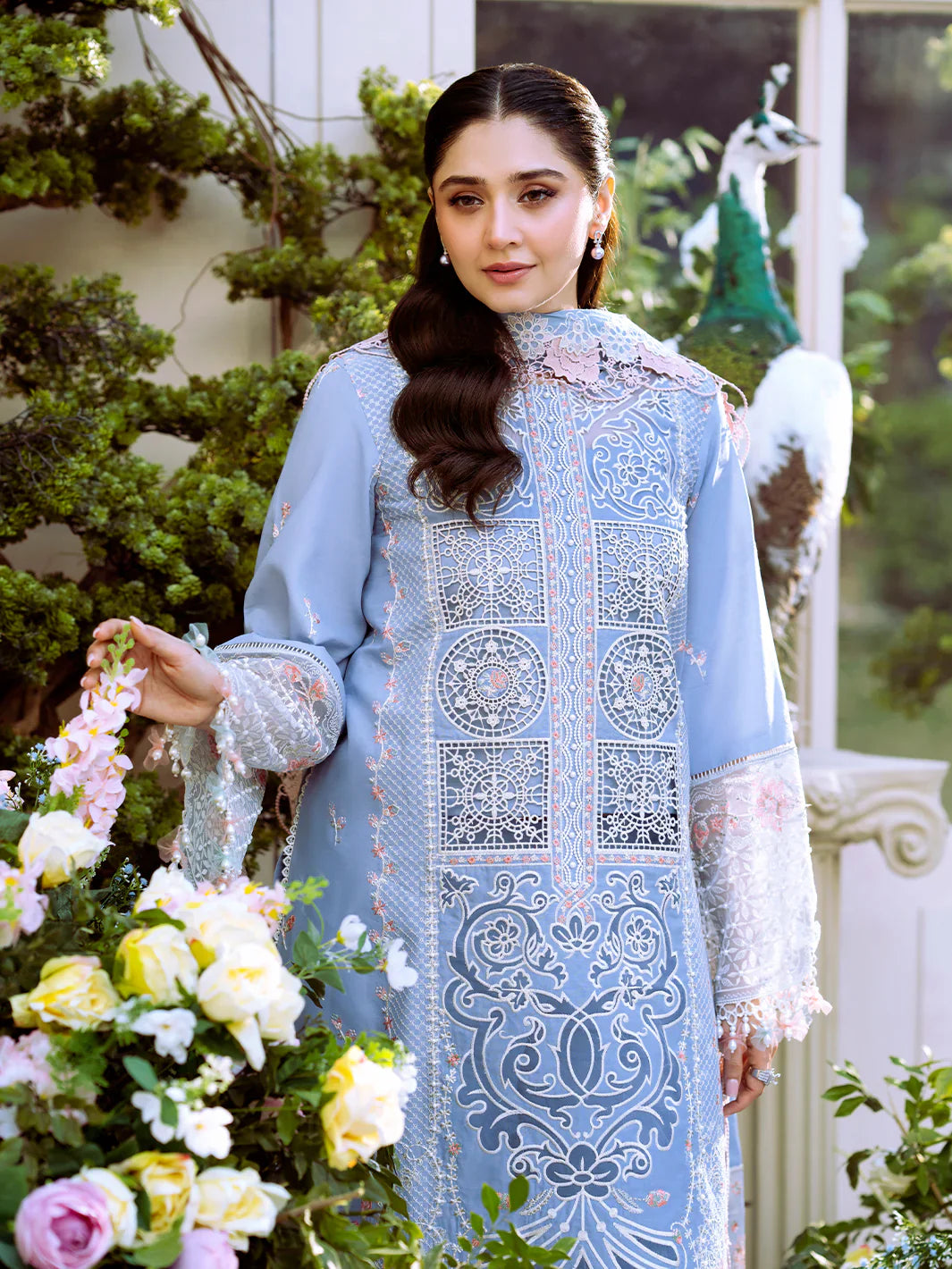 Binilyas Fareesia Luxury Embroidered Lawn 3pc