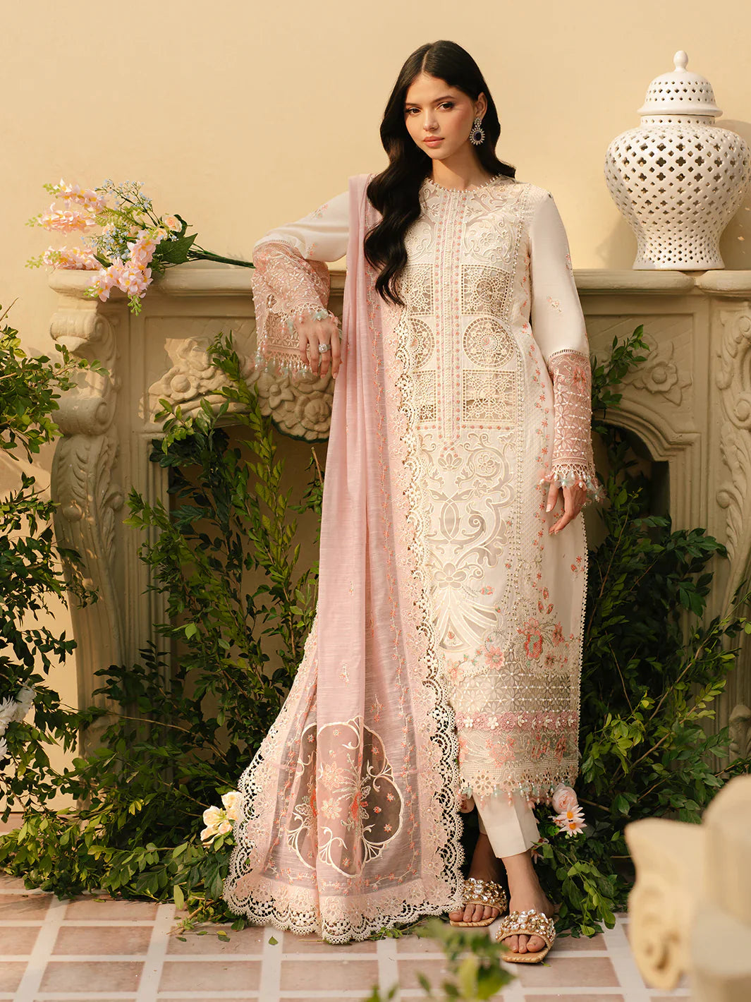Binilyas Fareesia Luxury Embroidered Lawn 3pc