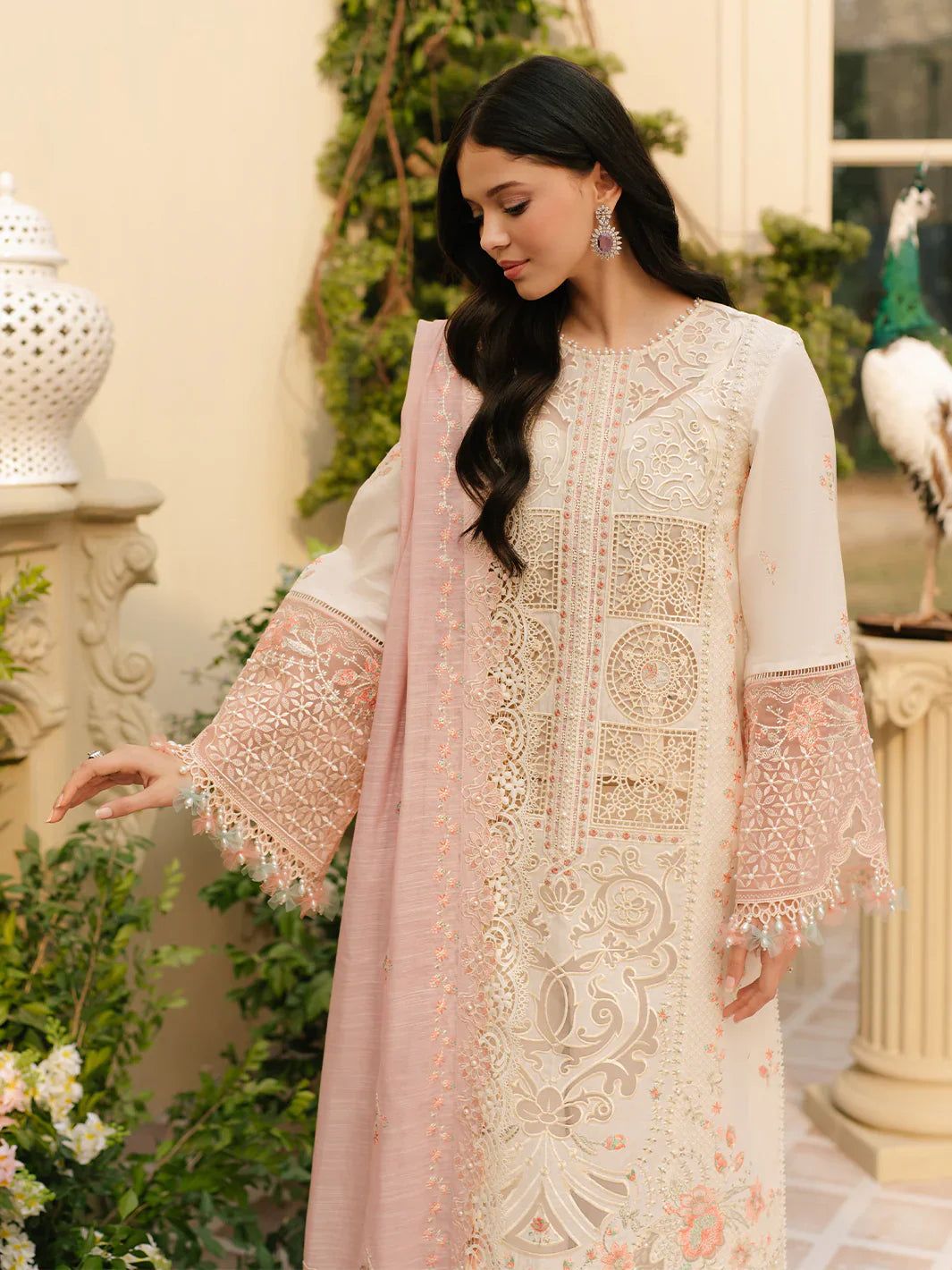 Binilyas Fareesia Luxury Embroidered Lawn 3pc
