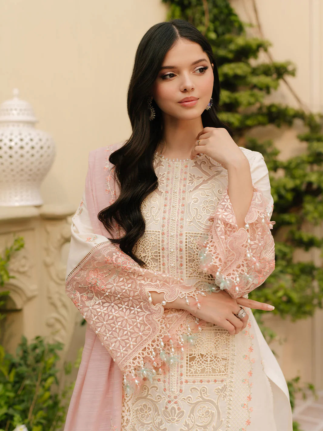 Binilyas Fareesia Luxury Embroidered Lawn 3pc