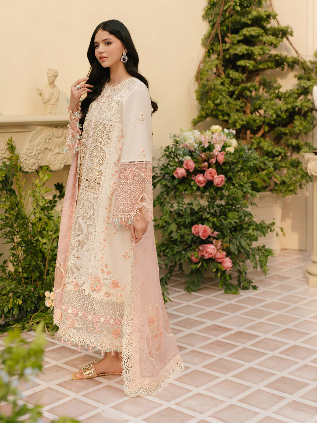 Binilyas Fareesia Luxury Embroidered Lawn 3pc