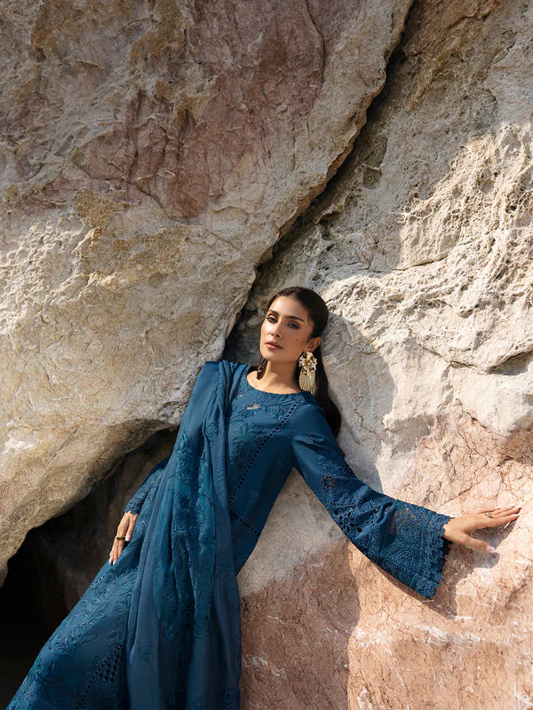 Mahnur Sirene Luxury Embroidered Lawn 3pc