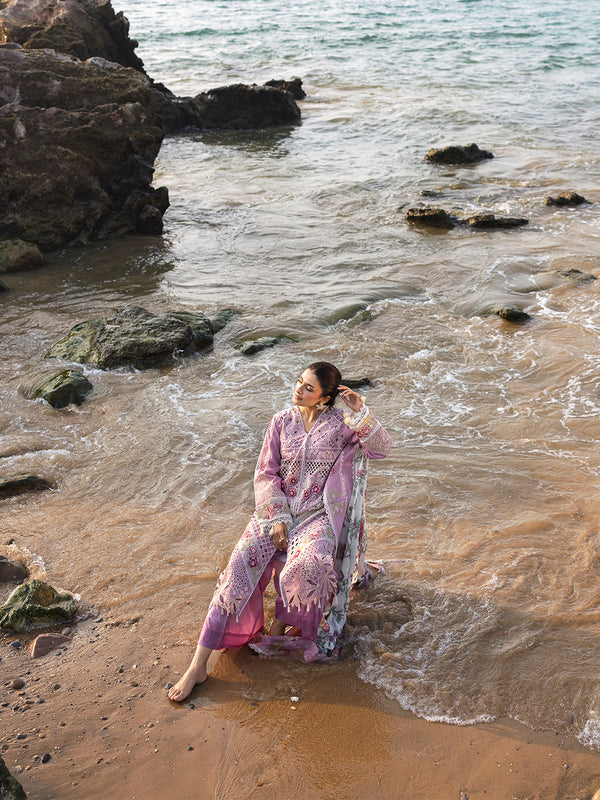 Mahnur Sirene Luxury Embroidered Lawn 3pc