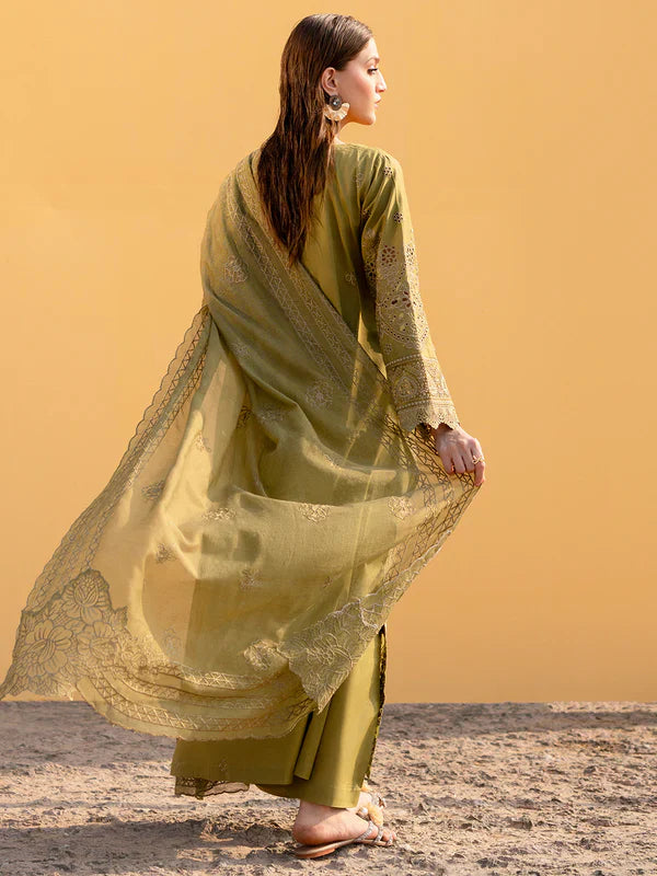 Mahnur Sirene Luxury Embroidered Lawn 3pc