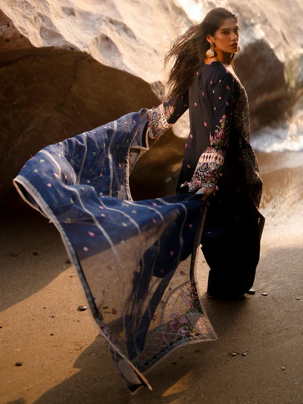 Mahnur Sirene Luxury Embroidered Lawn 3pc