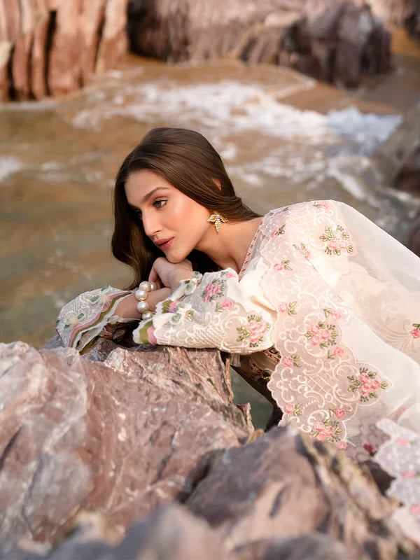 Mahnur Sirene Luxury Embroidered Lawn 3pc