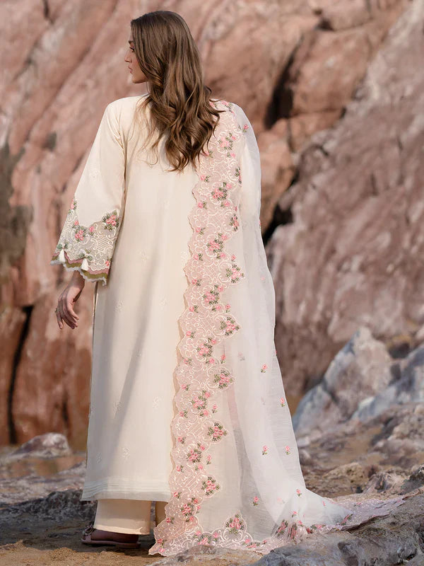 Mahnur Sirene Luxury Embroidered Lawn 3pc