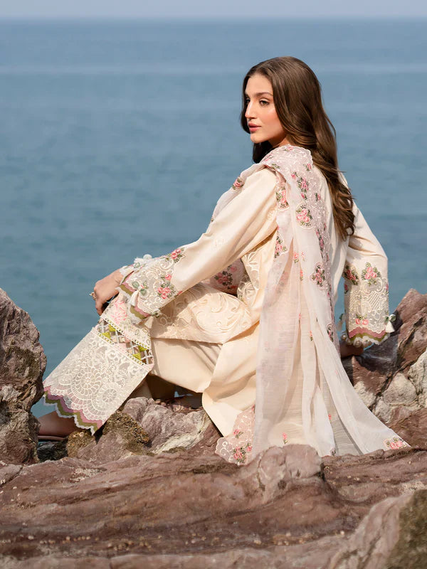Mahnur Sirene Luxury Embroidered Lawn 3pc