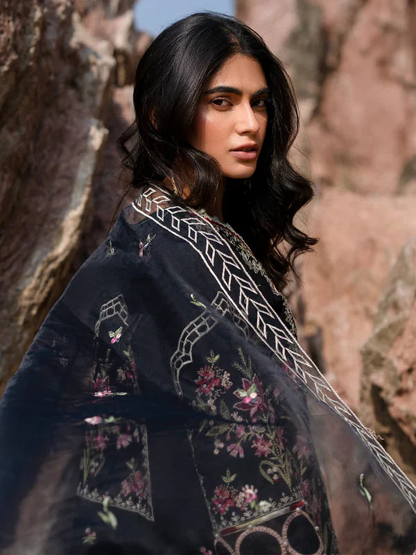 Mahnur Sirene Luxury Embroidered Lawn 3pc